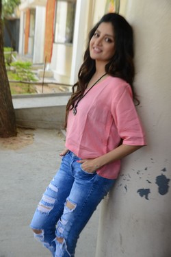 Poonam Kaur Latest Gallery